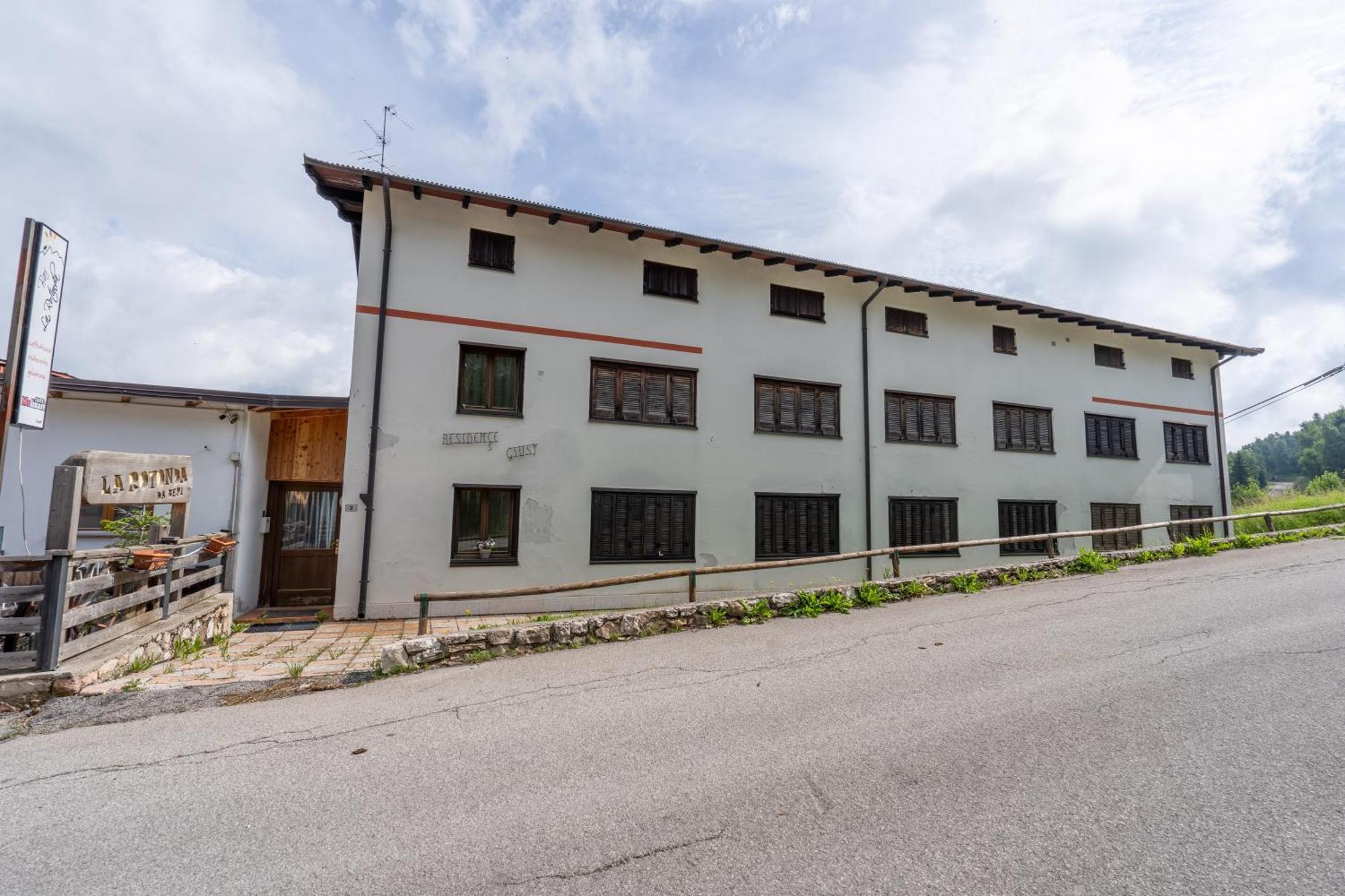 Appartamento Milollo Polsa Брентонико Экстерьер фото